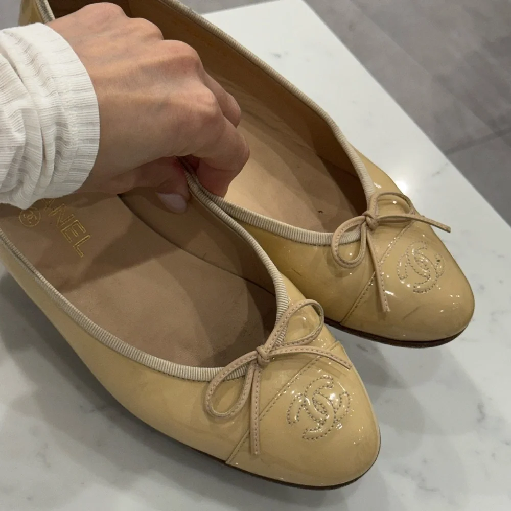 Chanel Ballet Flat in neutral colors - Picture 4 of 10